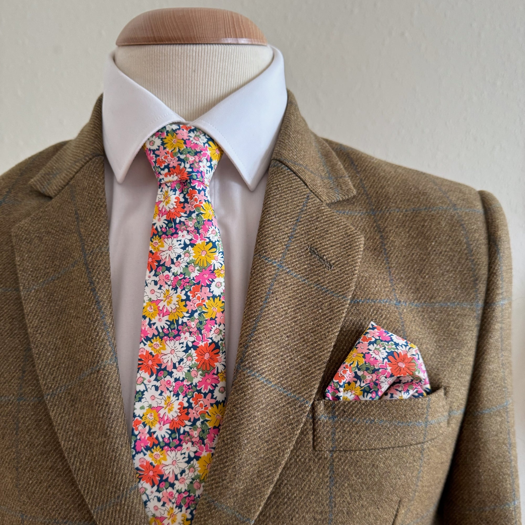 Liberty of London Tie in Yellow & Pink Floral Daisies