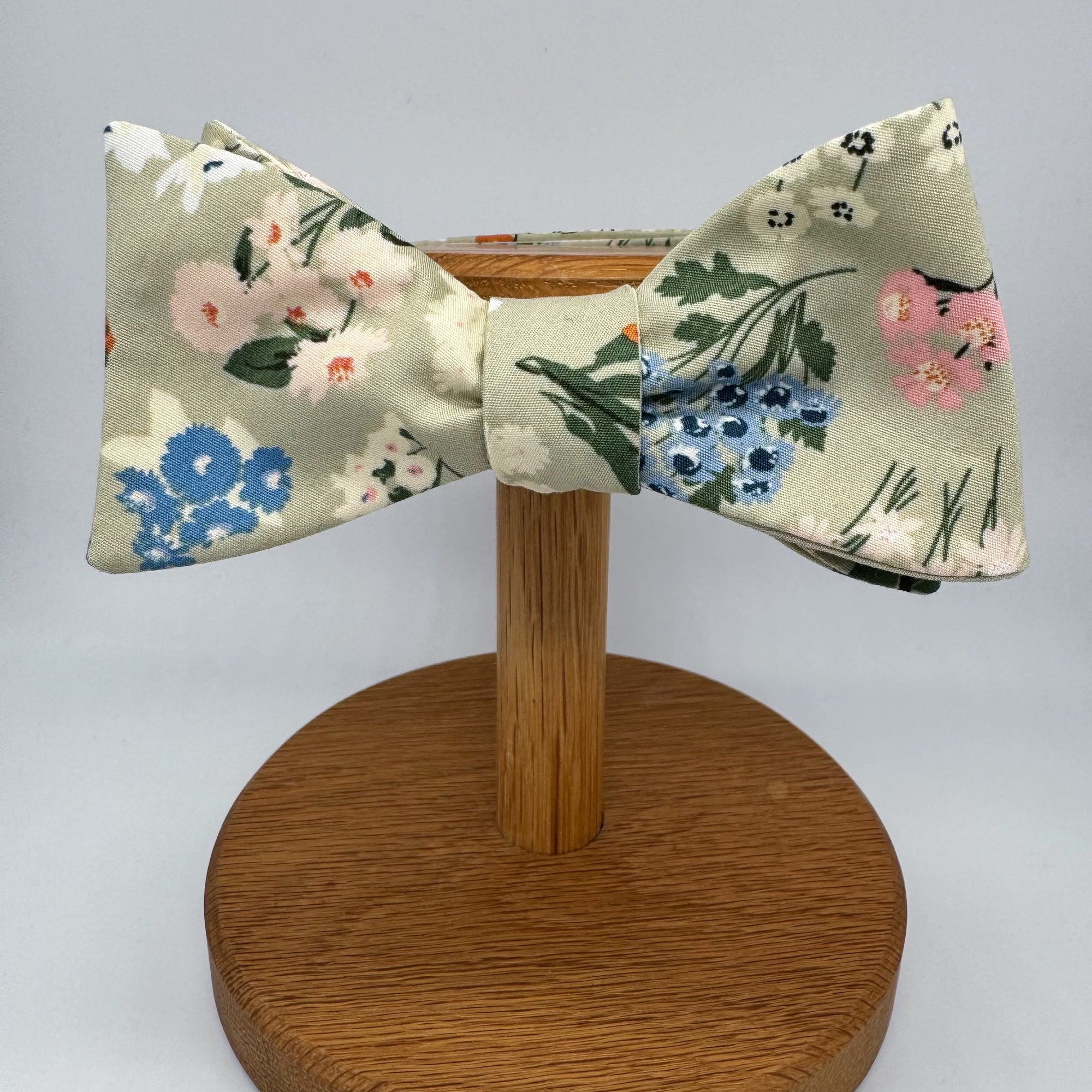 Boho Bloom Bow Tie in Dusty Sage Floral